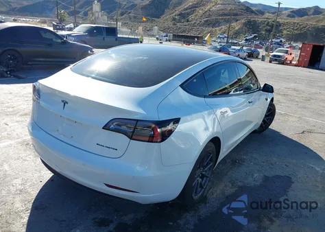 2018 Tesla Model 3 Long Range/Performance from USA, damaged, VIN 5YJ3E1EB9JF088774